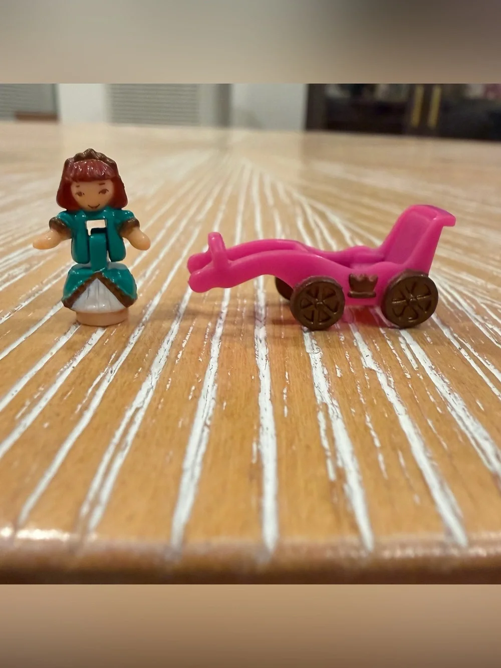 1995 Polly Pocket Princess Laura and carriage from Princess Palace Bluebird